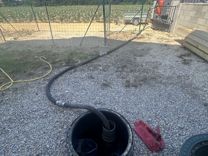 Pompage de micro-station d'épuration par Chambon Assainissement – Sorgues, Vaucluse